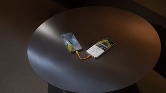 POCO M8 Pro conta com carregamento reverso, que permite carregar outros dispositivos