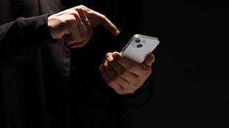 Com muita lábia, eles conseguem te convencer a compartilhar o código de verificação, mas não faça isso