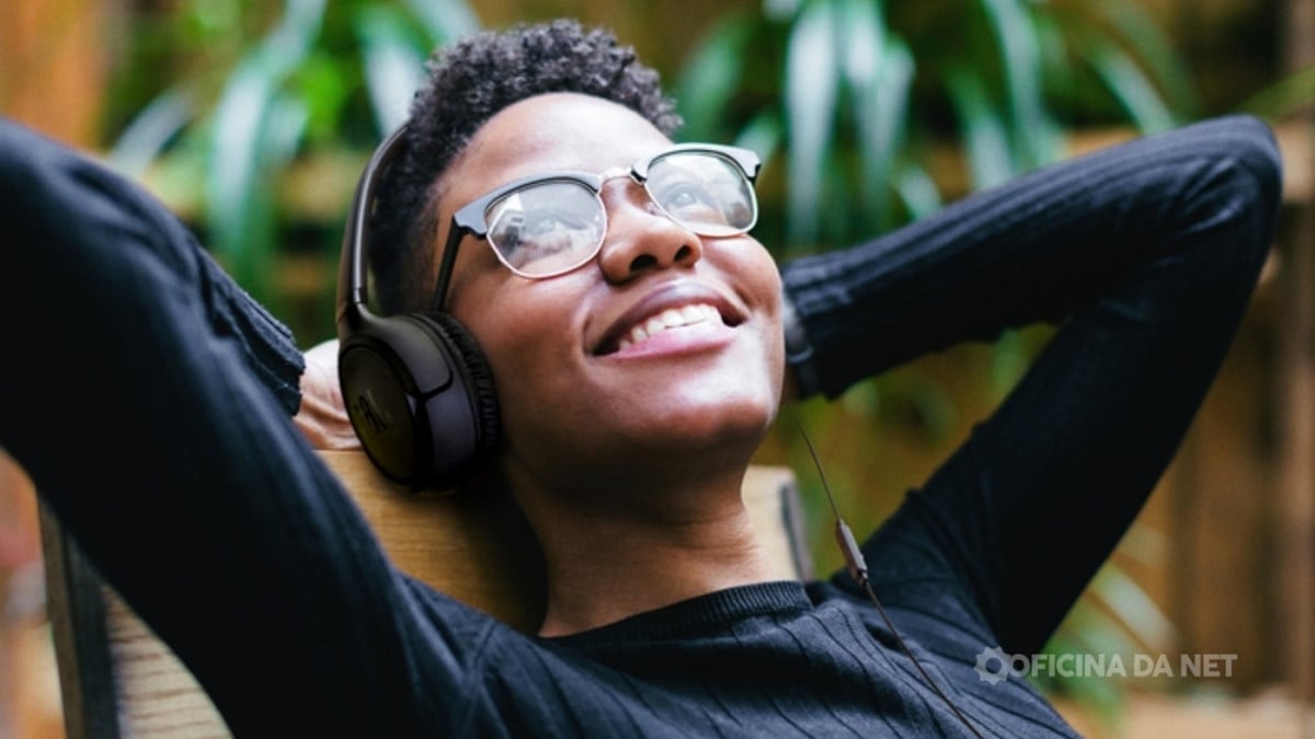 JBL Tune 530C chega ao Brasil mais leve, com USB-C e som Hi-Res