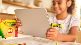 SanDisk lança no Brasil pendrive USB-C com visual inspirado na Crayola