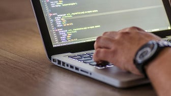 Como rodar aplicações de IA open source com Docker em um VPS: guia prático para iniciantes e intermediários Como rodar aplicações de IA open source com Docker em um VPS: guia prático para iniciantes e intermediários