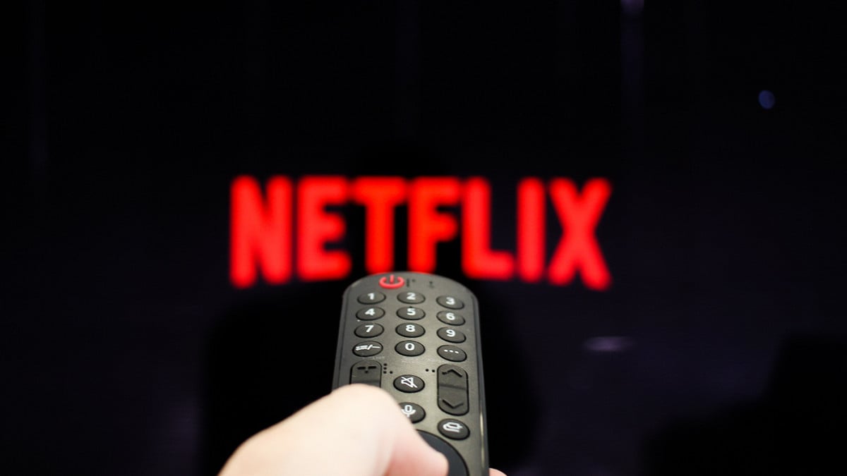 Veja esse guia completo com tudo sobre os planos, preços e onde assistir em Netflix em 2026. imagem: Oficina da Net