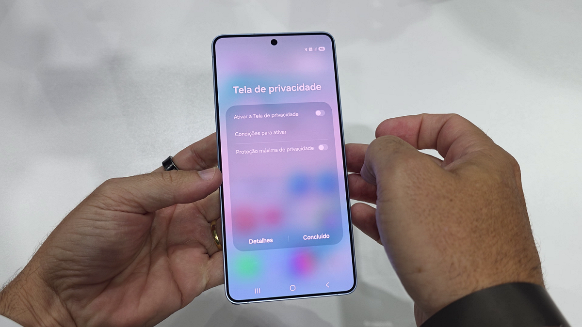 Galaxy S26 Ultra tem relatos de desconforto visual e preocupa usuários