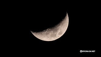 Lua Crescente, em forma da letra D