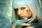 Suposta morte de Lady Gaga vira golpe no Facebook