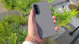 Galaxy A57 vs Moto G Max: qual o melhor intermediário para você?