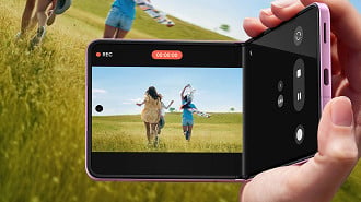 Modo Camcorder Grip do Galaxy Z Flip8
