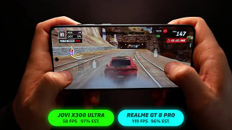 Jogamos Asphalt com tudo no máximo e limite de FPS em 120 .