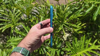 Com 7,3 mm de espessura, o Moto G Max é fino para o tamanho