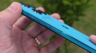 Botões de volume e power na lateral do Moto G Max