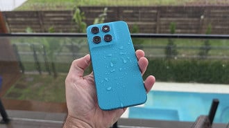 Moto G Max tem certificação IP68 e IP69 contra água e poeira