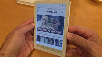 Tela E Ink Kaleido 3 mostra cores em tom pastel