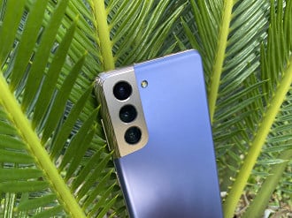 Samsung leva multa milionária por problema antigo nos Galaxy S21 e S22.