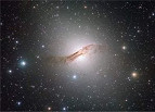 ESO divulga a imagem mais profunda da galáxia de Centaurus A