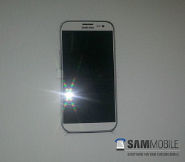 Possível Galaxy S IV dá as caras na web Possível Galaxy S IV dá as caras na web