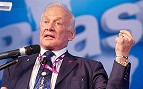 Buzz Aldrin astrounauta que inspirou Toy Story palestrou na Campus Party Buzz Aldrin astrounauta que inspirou Toy Story palestrou na Campus Party