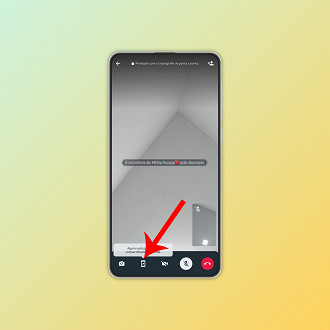 Passo 3 de: Como compartilhar a tela no WhatsApp em uma chamada de vídeo